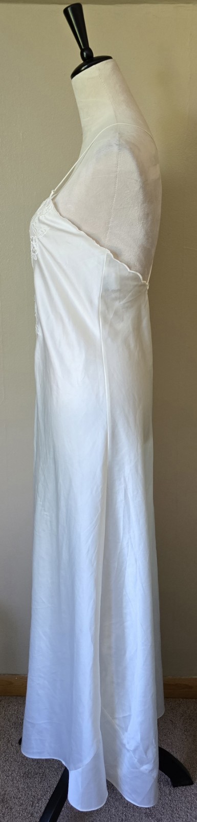 Vintage Natori White Full Length Nightgown Floral Applique Slip Dress Womens M