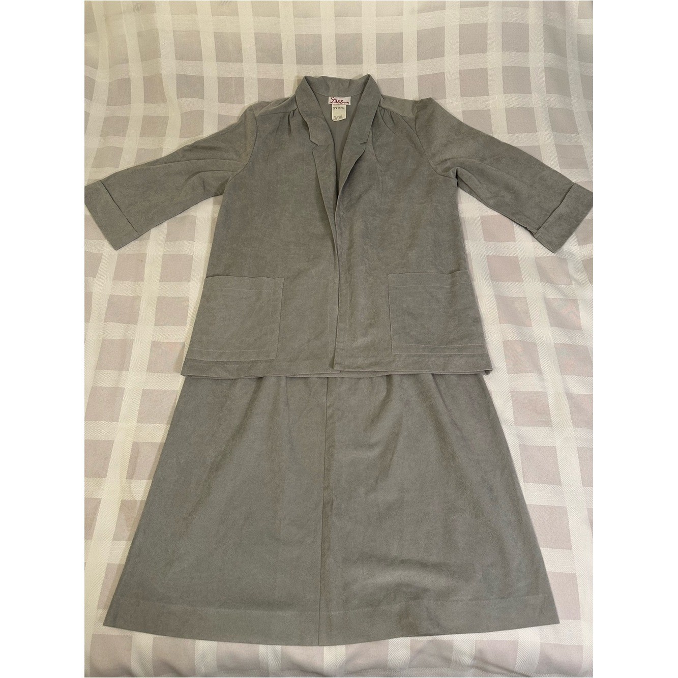 🩶🩶👠Vintage Dee of Calif. Gray Two-Piece Polyester Blazer & Skirt Set, Sz15/16