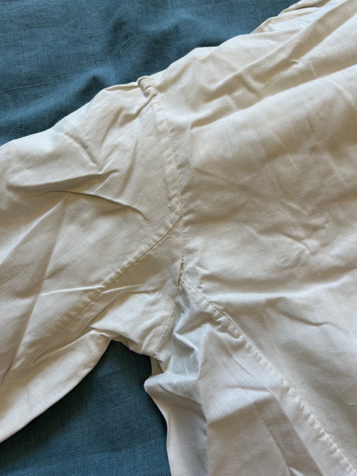 Late 19th-Early 20th Century Women&rsquo;s Blouse Machine Embroidery and Pleats