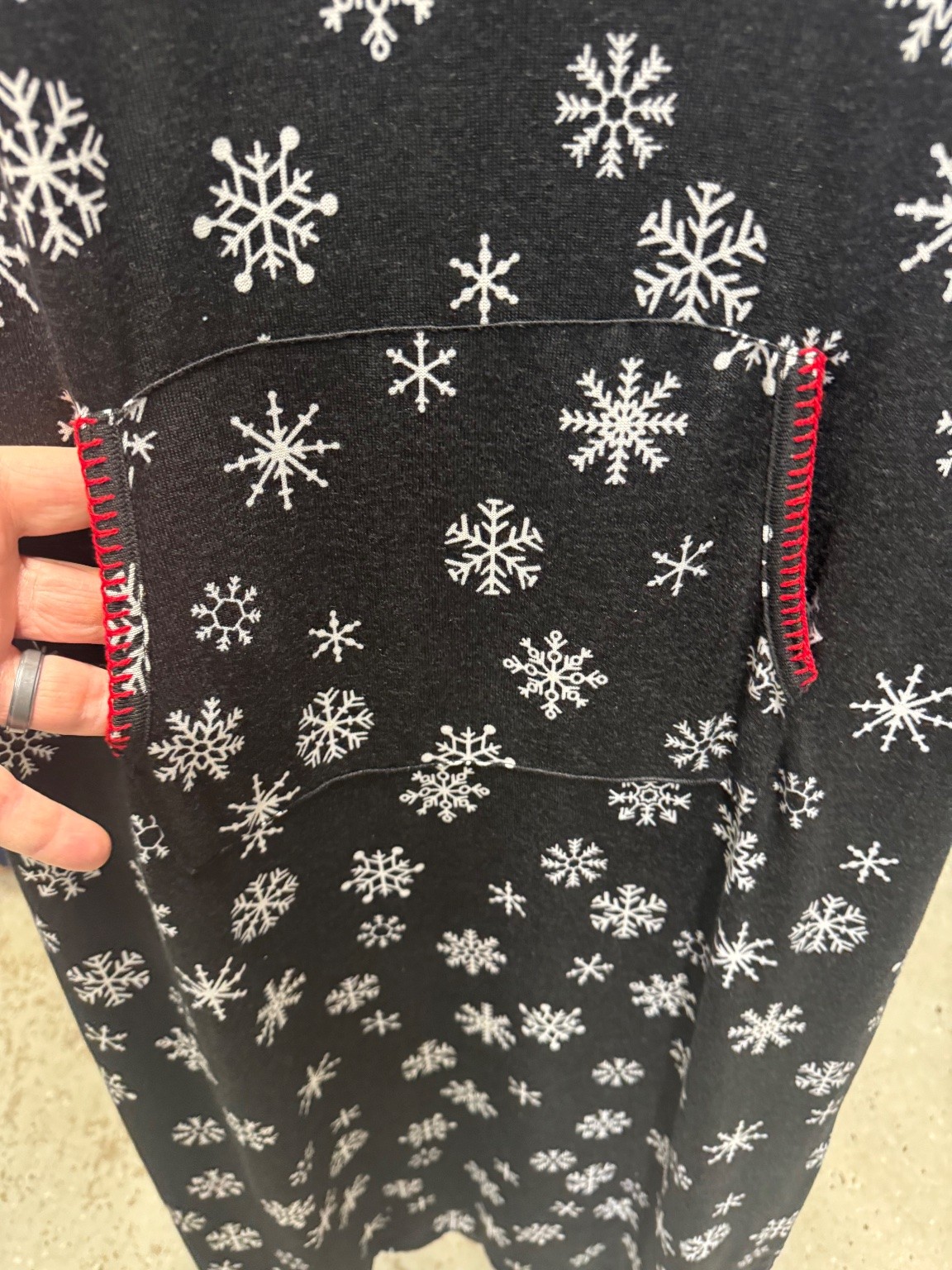 DA3293 COMFORTCODE by Cuddl Duds Sleepshirt Dress Small Snowflake Black Red