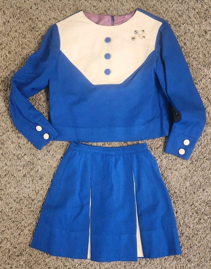 VINTAGE 1960&rsquo;S WOOL CHEERLEADER UNIFORM SKIRT TOP HANDMADE XXS/S W/ PINS