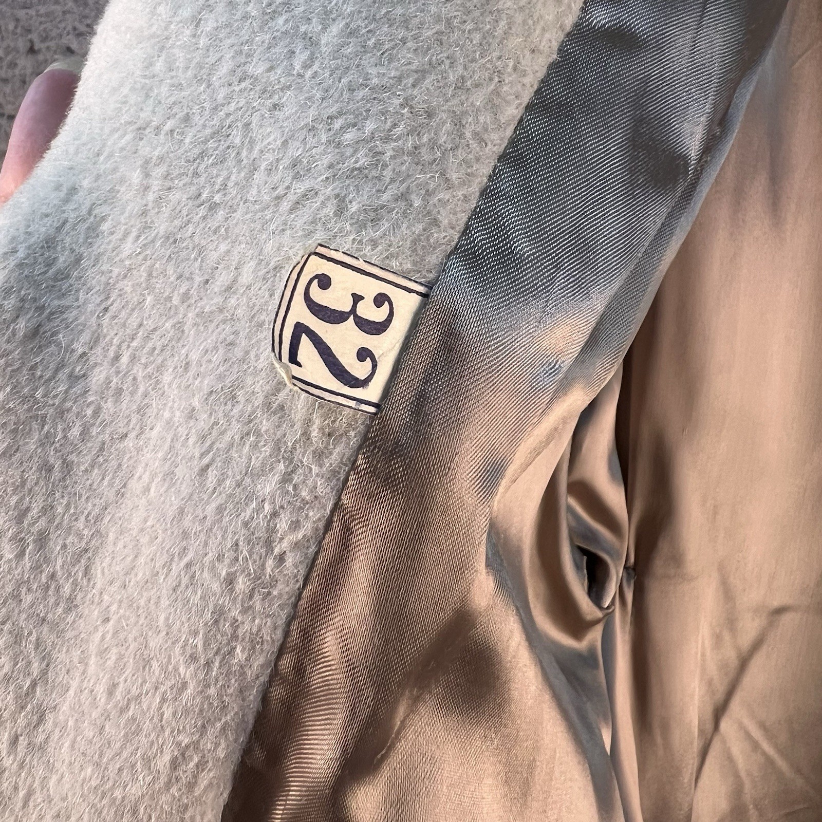 Vtg STROOCK Coat Womens Medium Cashmere Blend Beige Quiet Luxury Mob Wife Classy