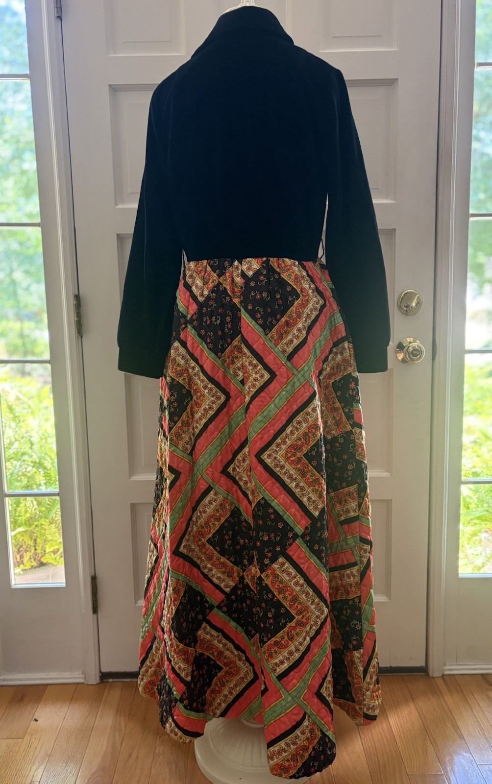 Vintage 70s Evelyn Pearson Quilted Hostess House Maxi Dress Velour S 36” Bust