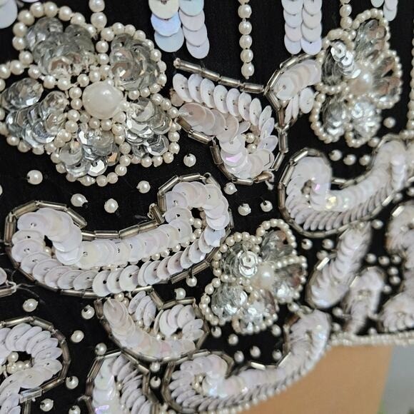 Stenay Vintage 100% Silk Beaded Sequin Top Black White Stripe Floral Scalloped L