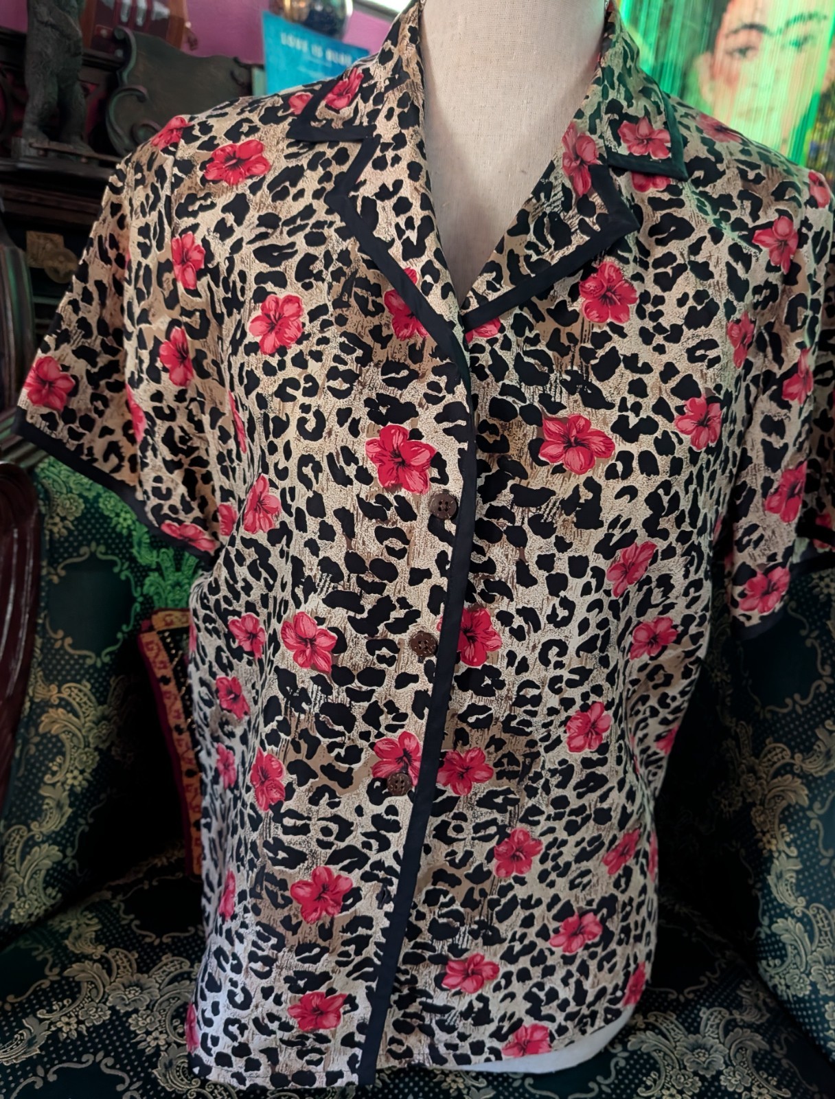 VTG City Silk Blouse Hibiscus Leopard Animal Sz S Petite Grunge Side Slits Y2K