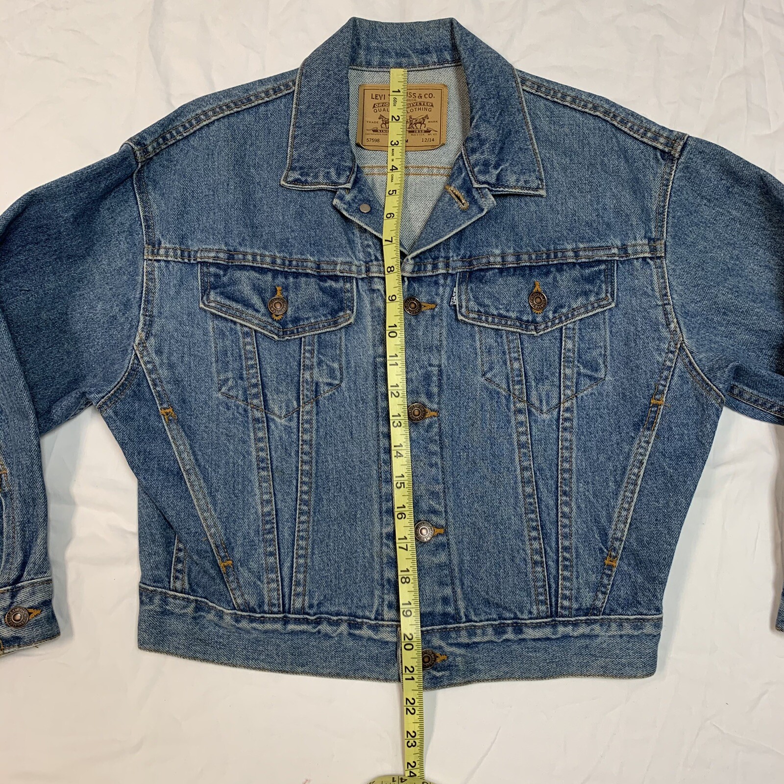 Womens Vintage Levis Denim Jacket Medium 12/14 57598 Embroidered Fish Patch Bass