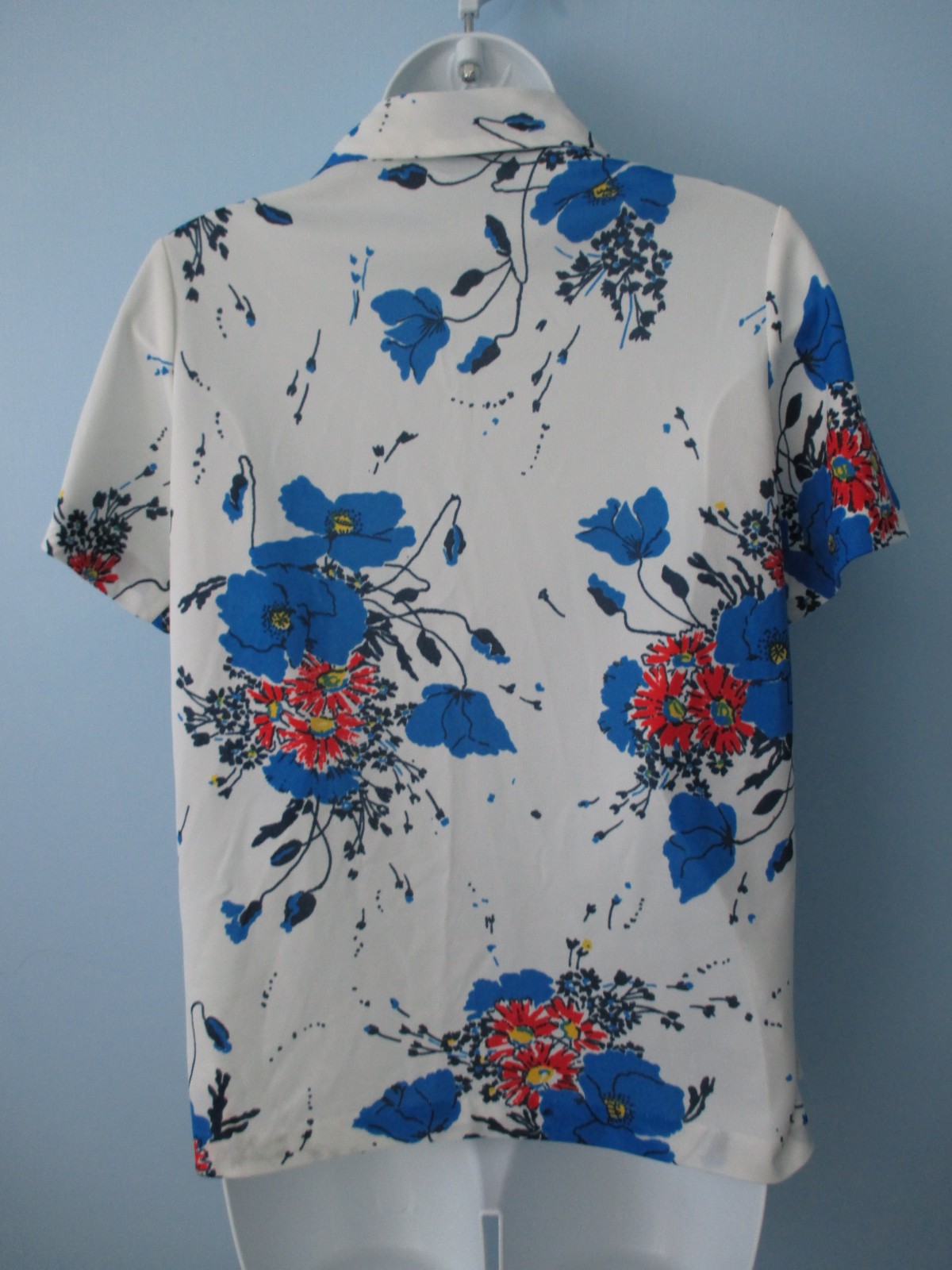 Authentic Vintage 1970s Graff Short Sleeve Polyester Blouse – Size S