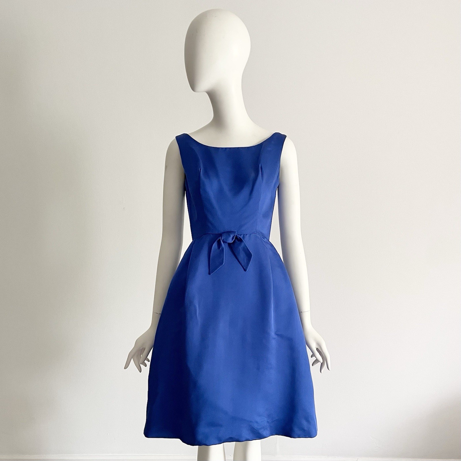 Vintage 1950s Designer Suzy Perette Size S Royal Blue Classic Dress Bow Party