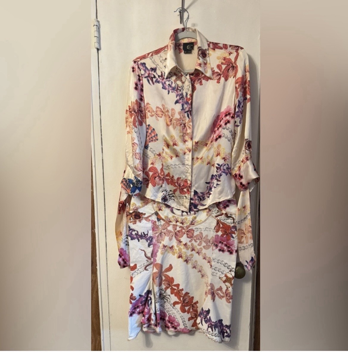 Just Cavalli Floral Satin Two-Piece Set in Cream , Pink & Purple. Size 40.