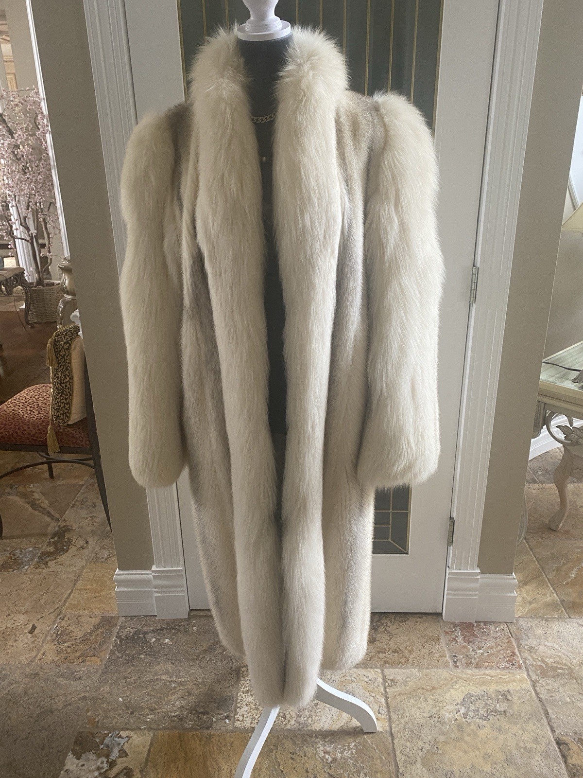 Winter White Full Length Female Mink Coat/Fox Tux Front And Sleeves /W Mink Hat