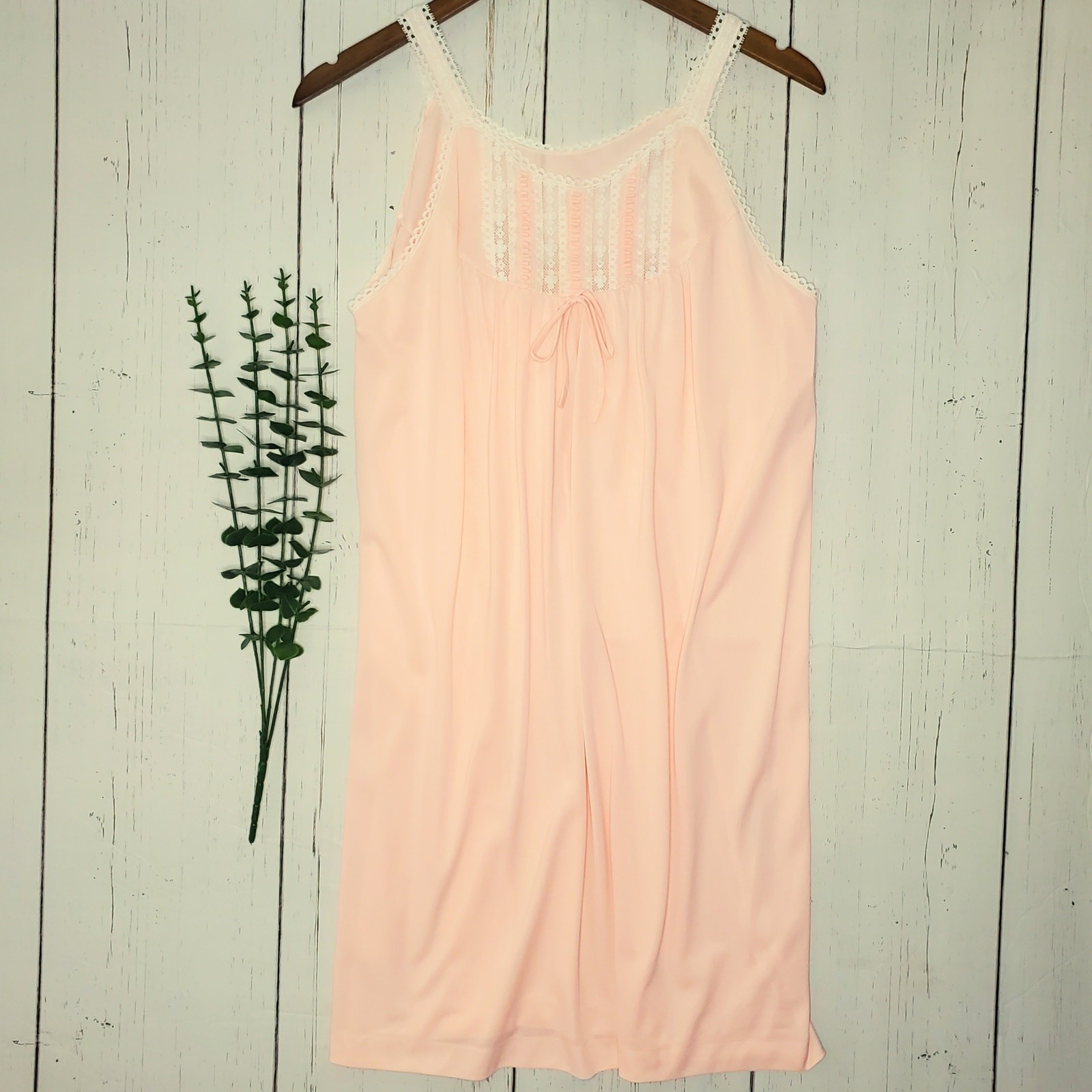 Vintage Komar Peach Pink Lace Trim Nightgown Antron III Nylon Sleepwear Small