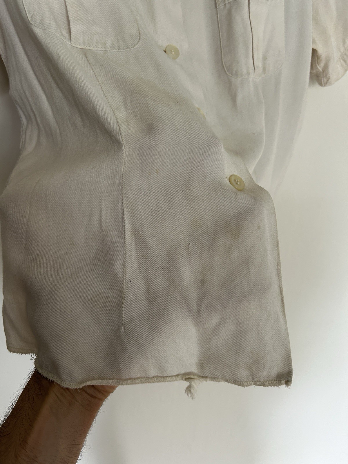 Vintage 1950s Rayon Loop Collar Bowling Shirt Women’s Size 34 Chain Stitch White