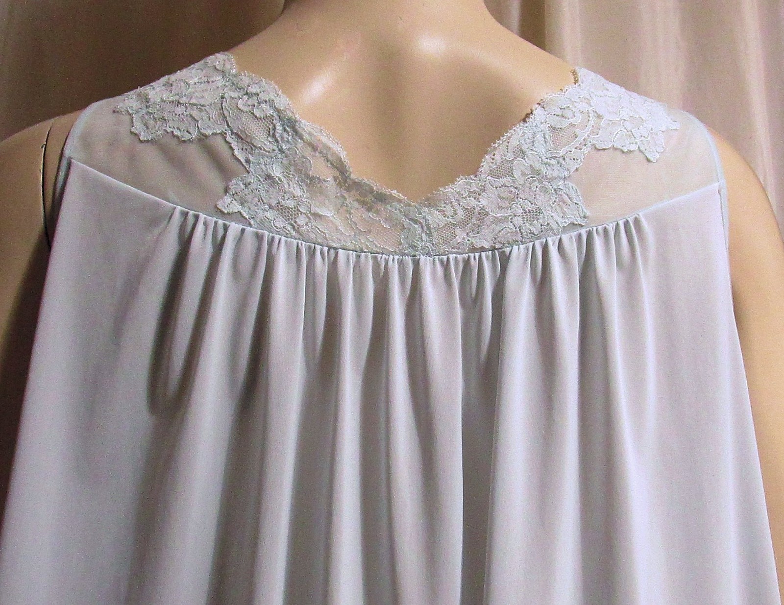 VTG Shadowline Peignoir Silky Nylon & Lace Trim Nightgown sizeSmall Blue USA