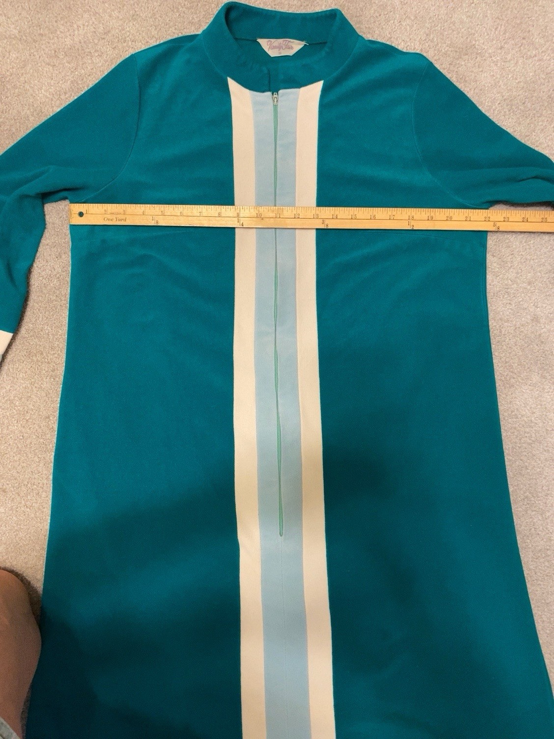 VTH Vanity Fair Turquoise Zip Front Housecoat Robe Size 38 Fits M Mod 60s 70