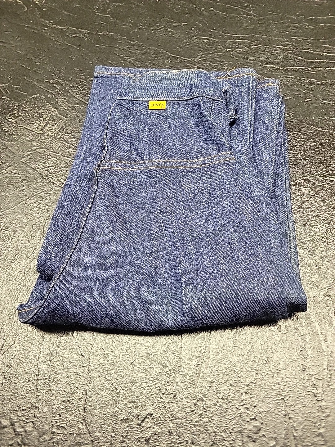 Vintage 1960s 1970s Women&rsquo;s Levi&rsquo;s Jeans Dungarees Pants 12&Prime; Waist 33&Prime; Inseam