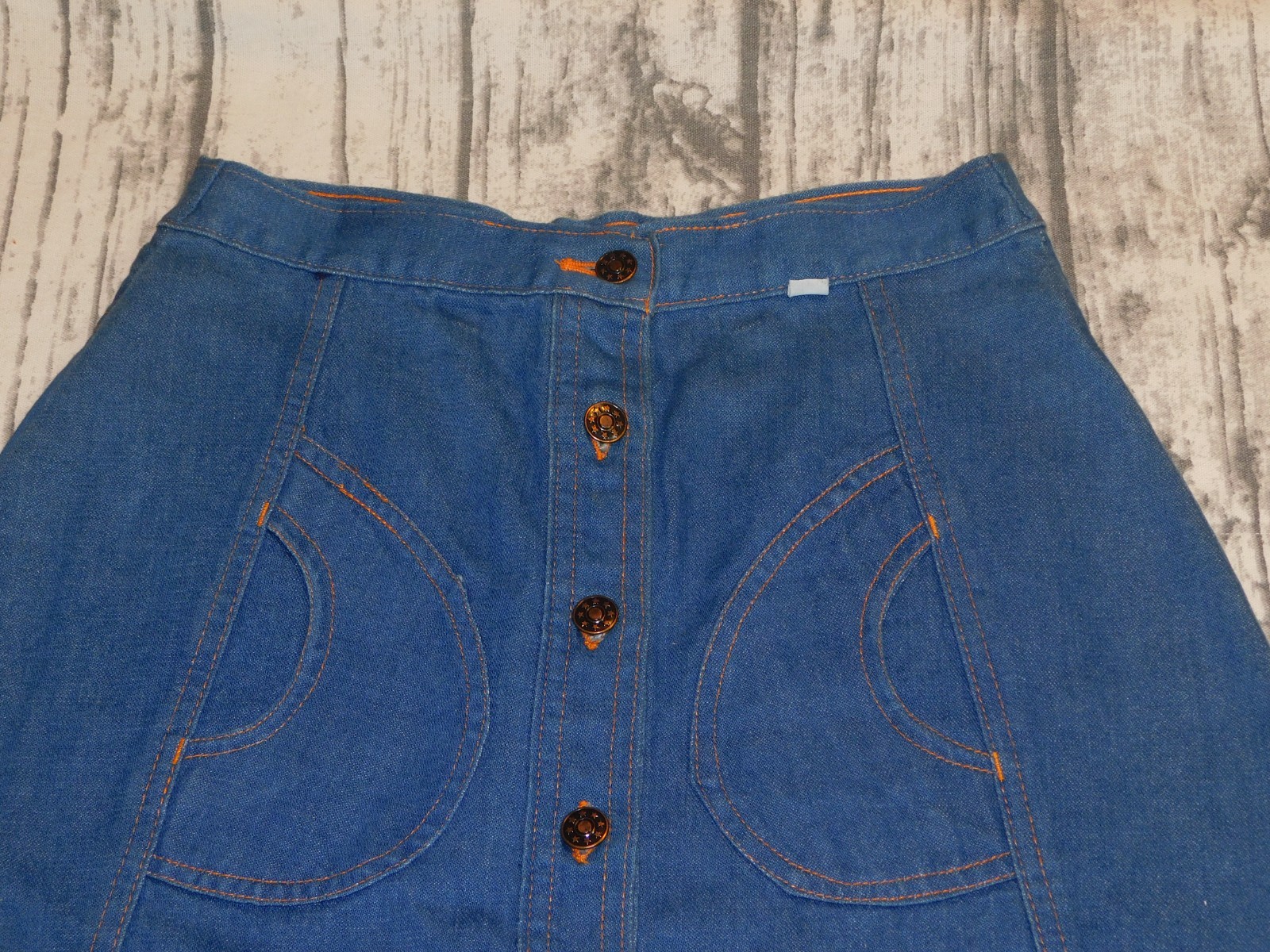 VTG 70&rsquo;s DENIM SKIRT PANEL DETAIL POCKET BUTTON FRONT BOHO WESTERN sz 9/10 w 26&Prime;