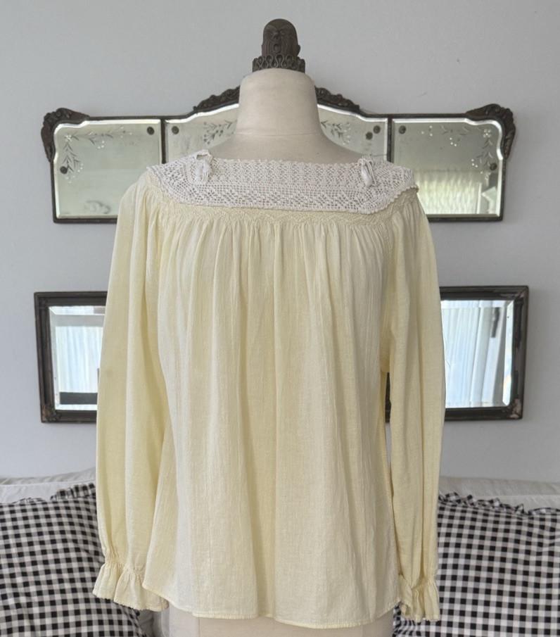 VTG Hand Fillet Crocheted & Smocked Pale Yellow Gauze Peasant Blouse Sz S/M Boho