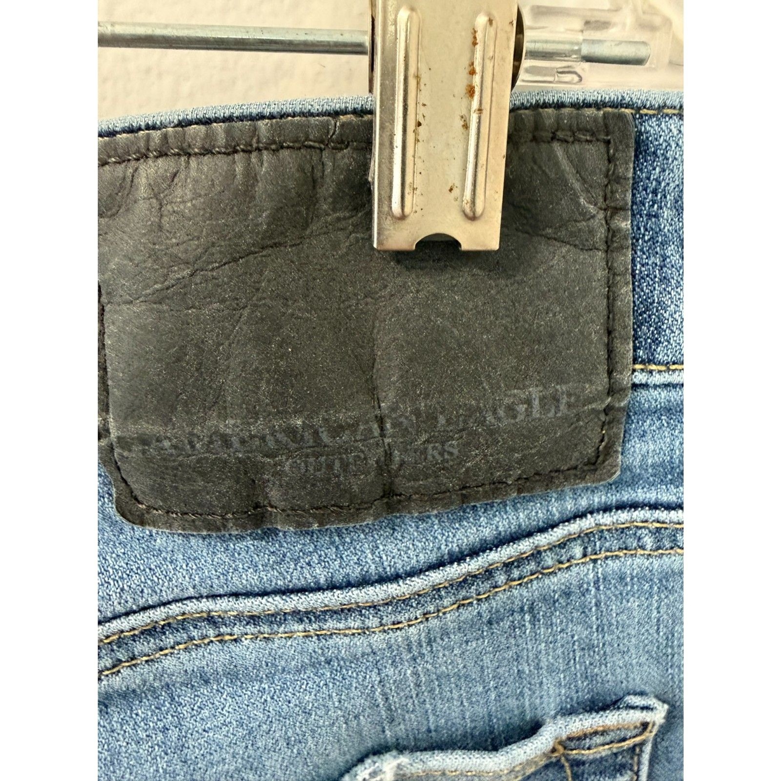 American Eagle Extreme Flex 4 Medium Wash Blue Jeans Size 34