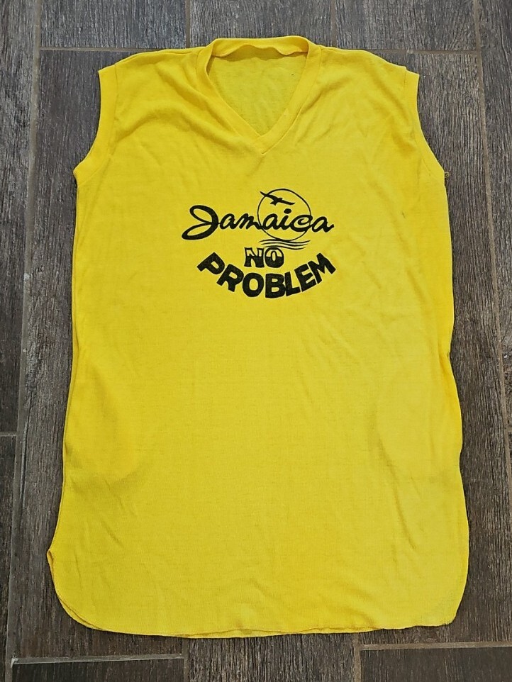 vintage flawed women&rsquo;s top, sleepwear, cover-up with pockets, Jamaica