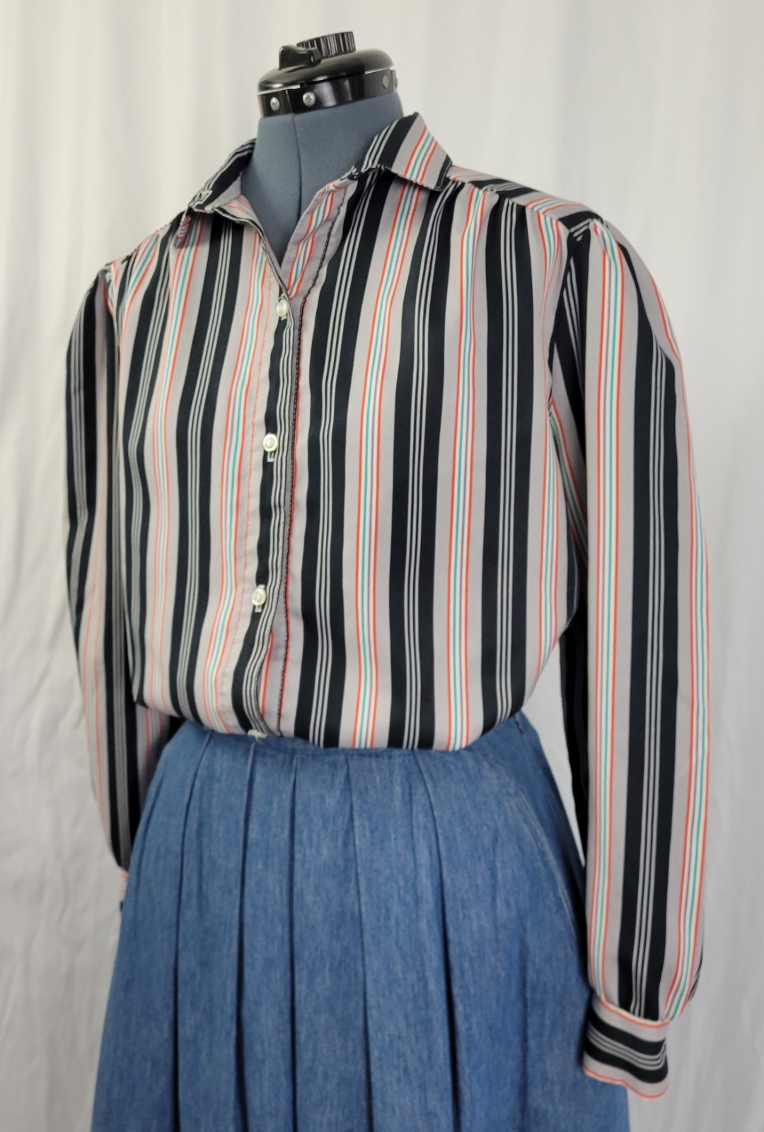 Vintage Grey & Black Striped Button Down Top w Red/Teal/Purple Accent Size 16