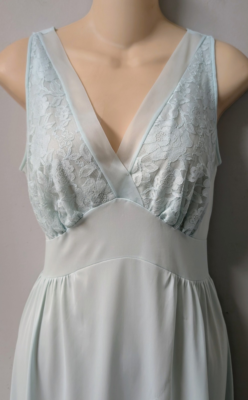 Vintage 60&rsquo;s Lorraine Aqua Nylon Lace Quality Lingerie Nightgown S