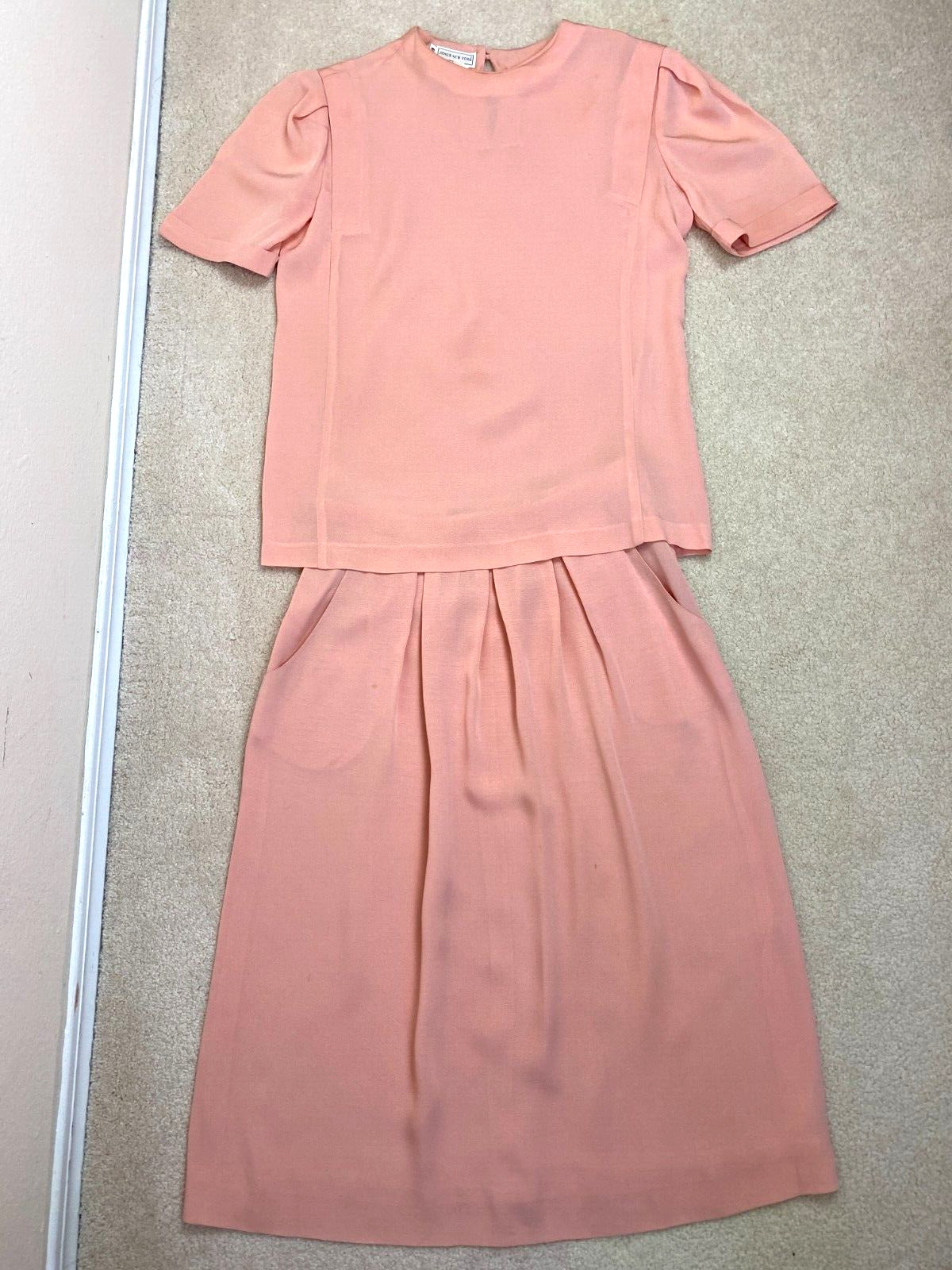 50s Jones New York Pink Pleated Skirt 8 Short Sleeve Blouse 2-Piece Knee Length