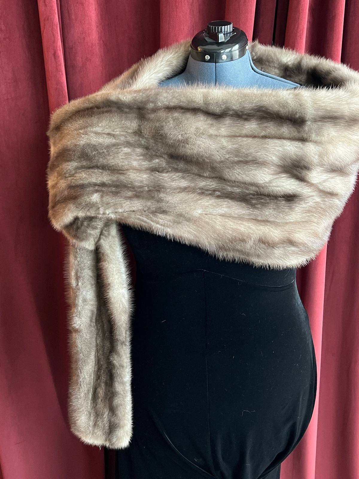 Hattie Carnegie • Fur Stole • Hollywood Length • Vintage Designer Couture