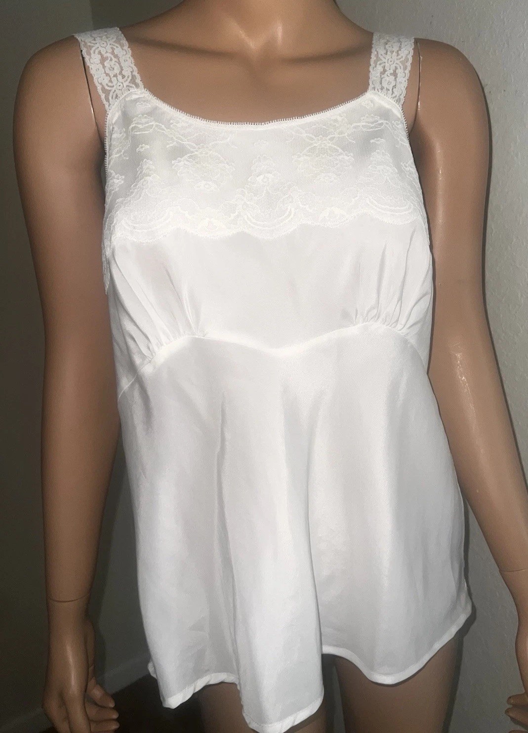 VTG 1970s Lady Lynne Plus Size Nylon Rayon Lace Camisole XL Lace Straps White