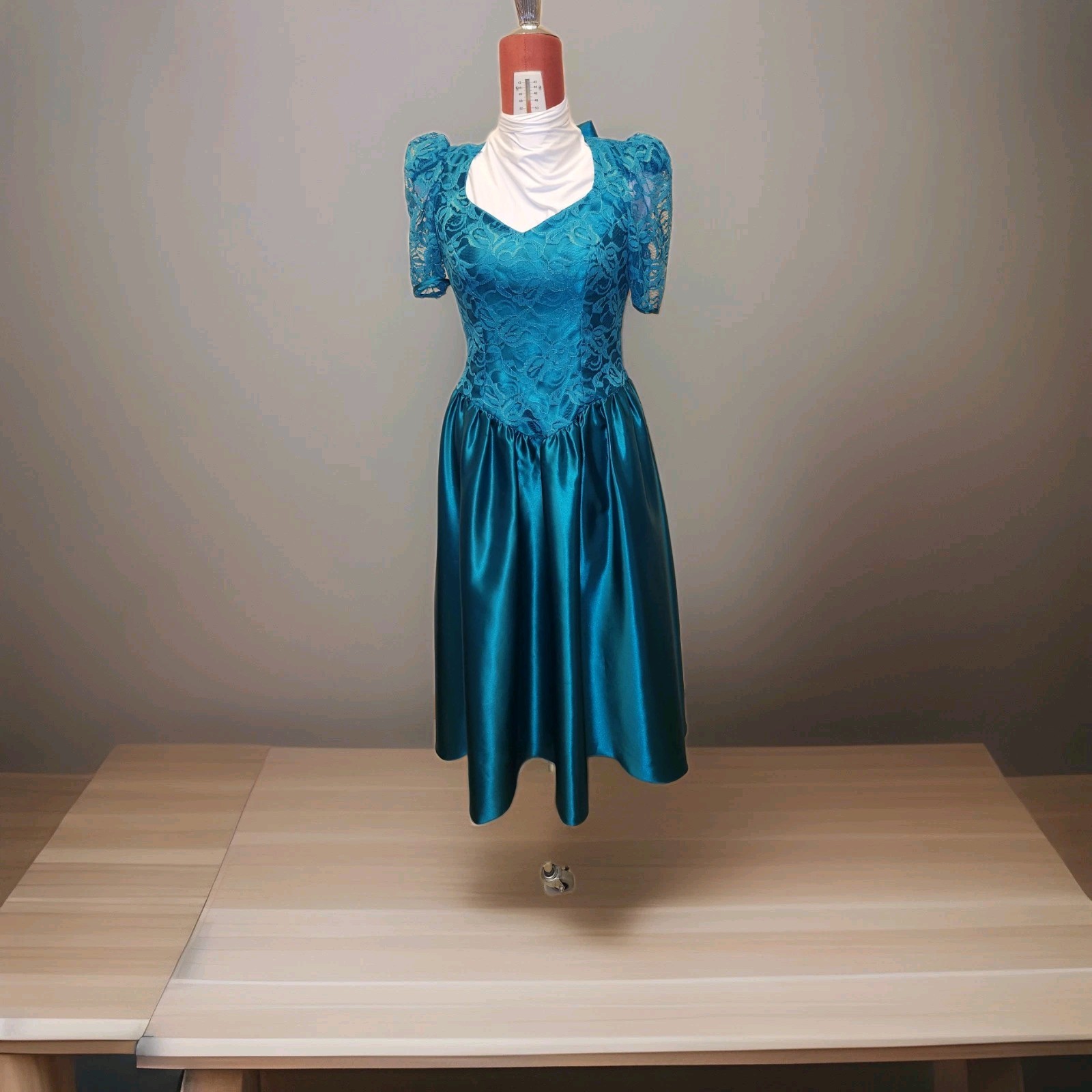 Vintage Alfred Angelo Dream Maker sz11/12 Teal Short Puff Sleeve Formal *EUC