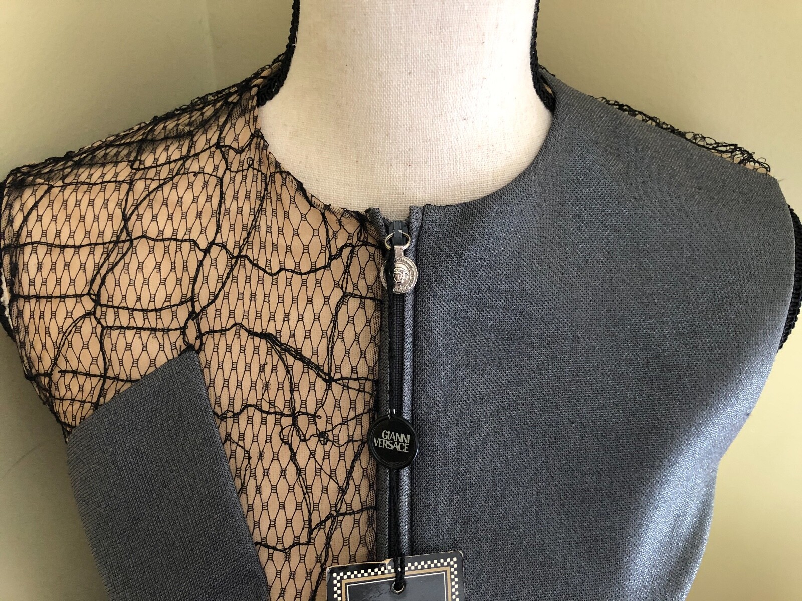 NWT RARE GIANNI VERSACE COUTURE GREY METALLIC MESH PANT SUIT (Size 40 IT)
