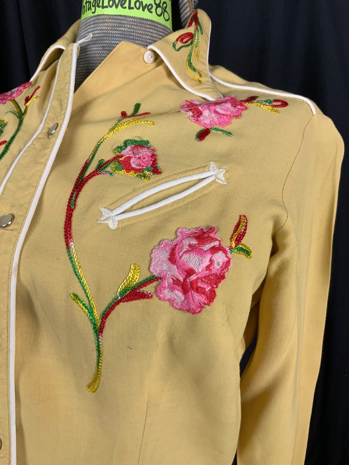 MILLER WESTERN WEAR Vtg 50s Dk Yellow Floral Embroidered Shirt-Bust 38/2XS-XS