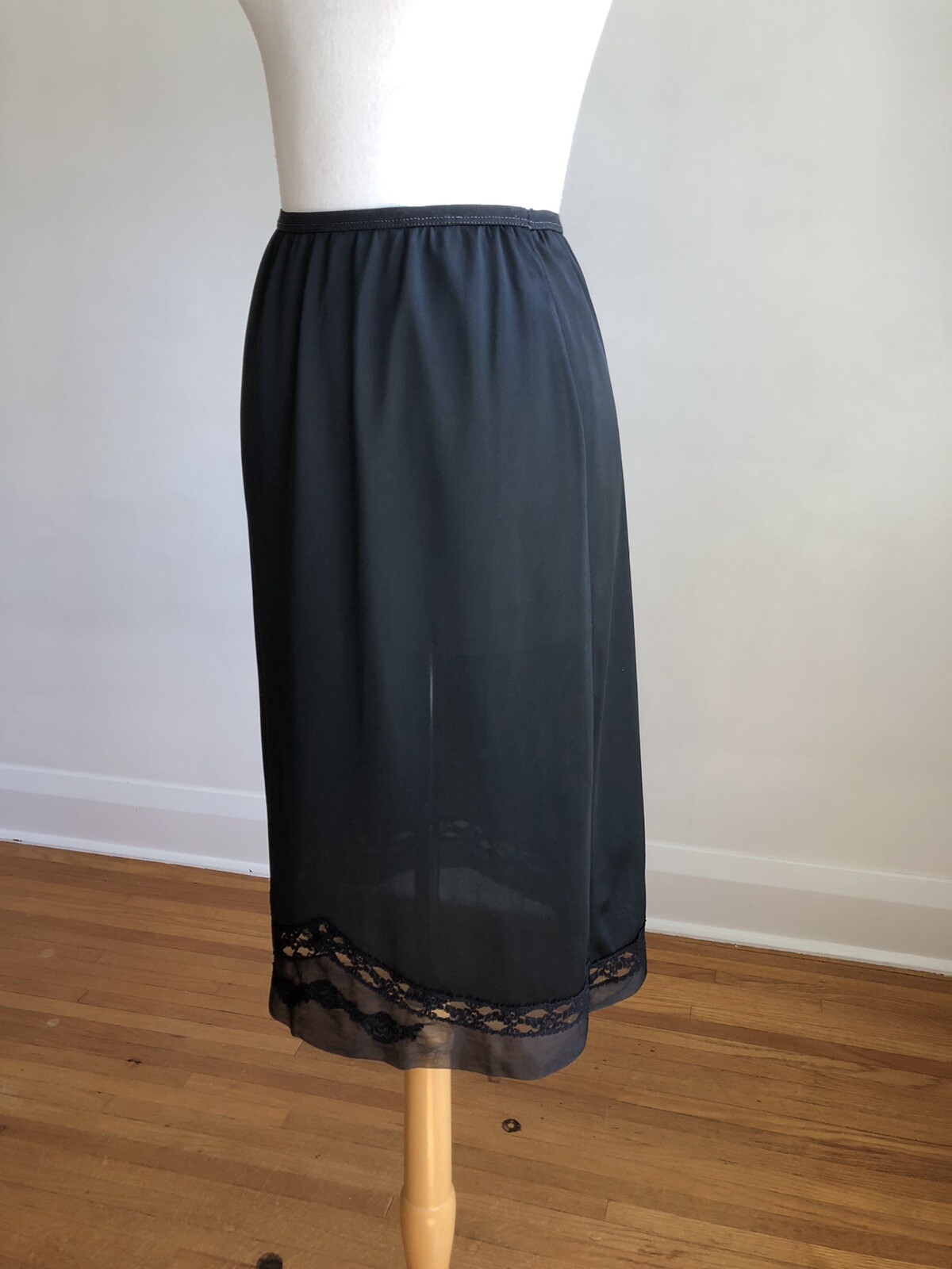 GORGEOUS VTG VAL MODE Black Nylon Chiffon & Lace Half-slip Skirt Lingerie SZ M