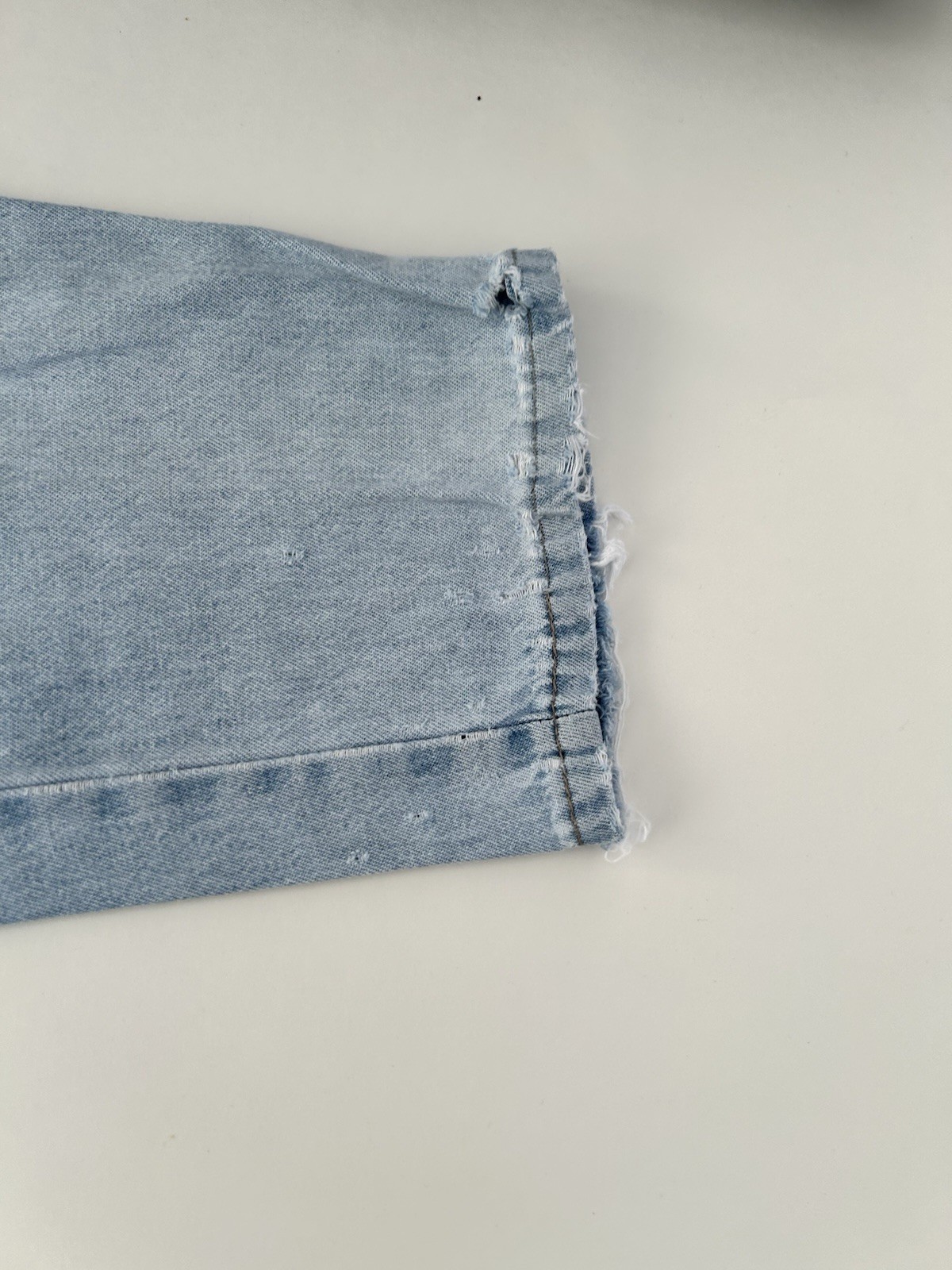 Vintage 90s Chic Distressed High Rise Mom Jeans Denim Womens 8 Light Wash Pants
