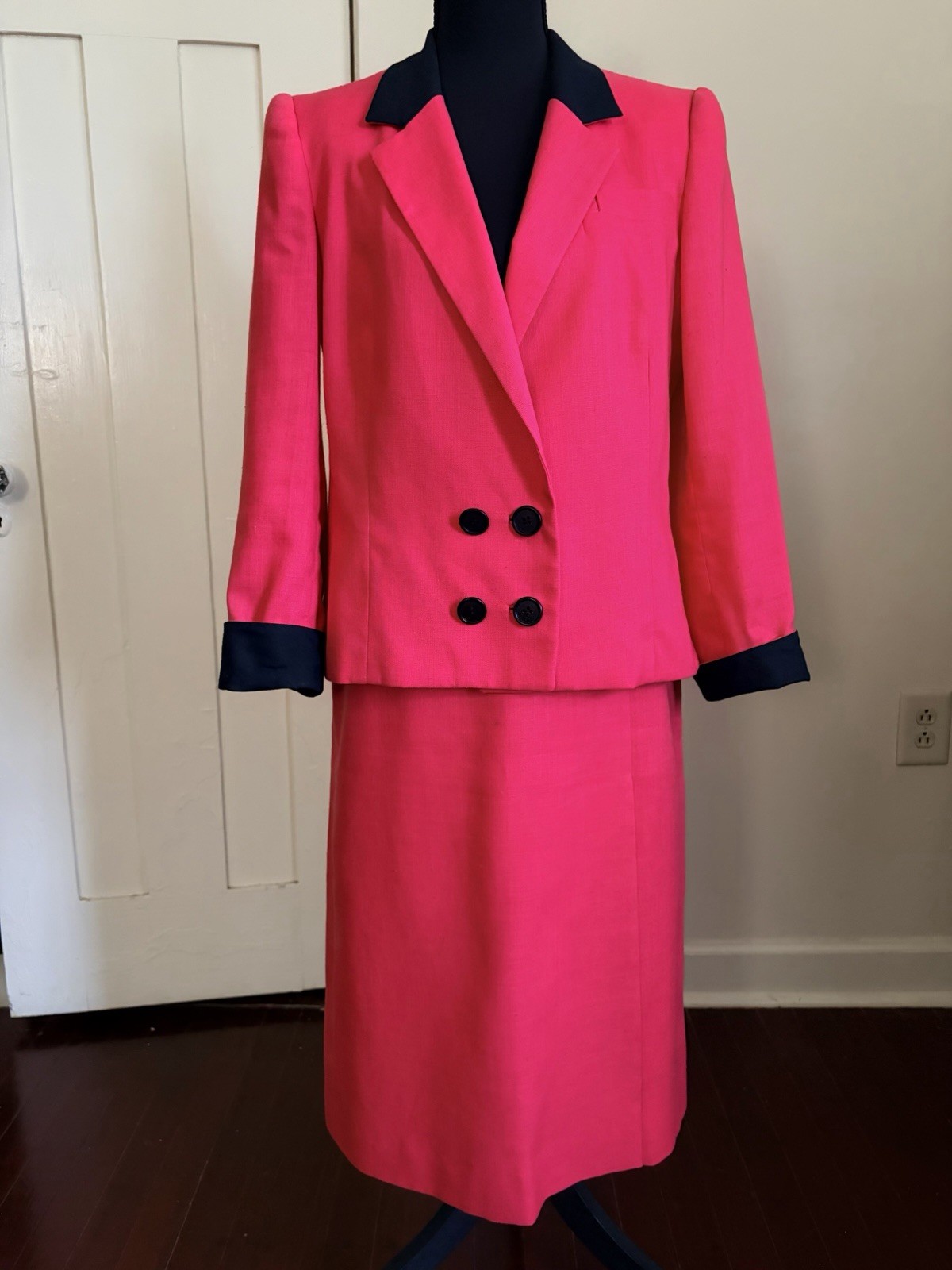 Vintage 1980s David Hayes Pink Black Tailored Skirt Suit Size 12 Wear to Work