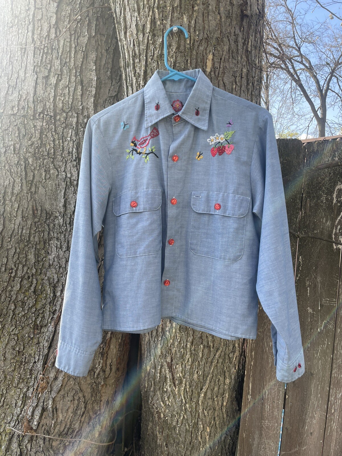 Vtg 60s 70s Chambray Denim Button Shirt Cropped Embroider Hippy Boho Flower M/L