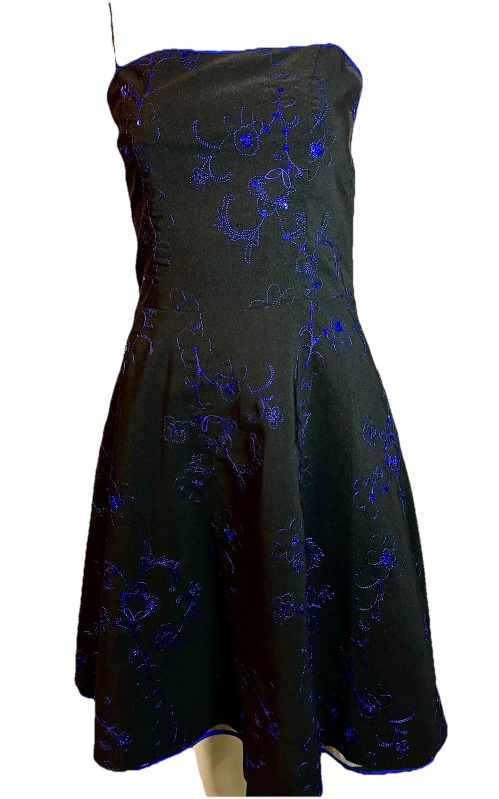 Black Formal Dress Embroidery & Sequin Pattern W/Tulle Slip SIZE M