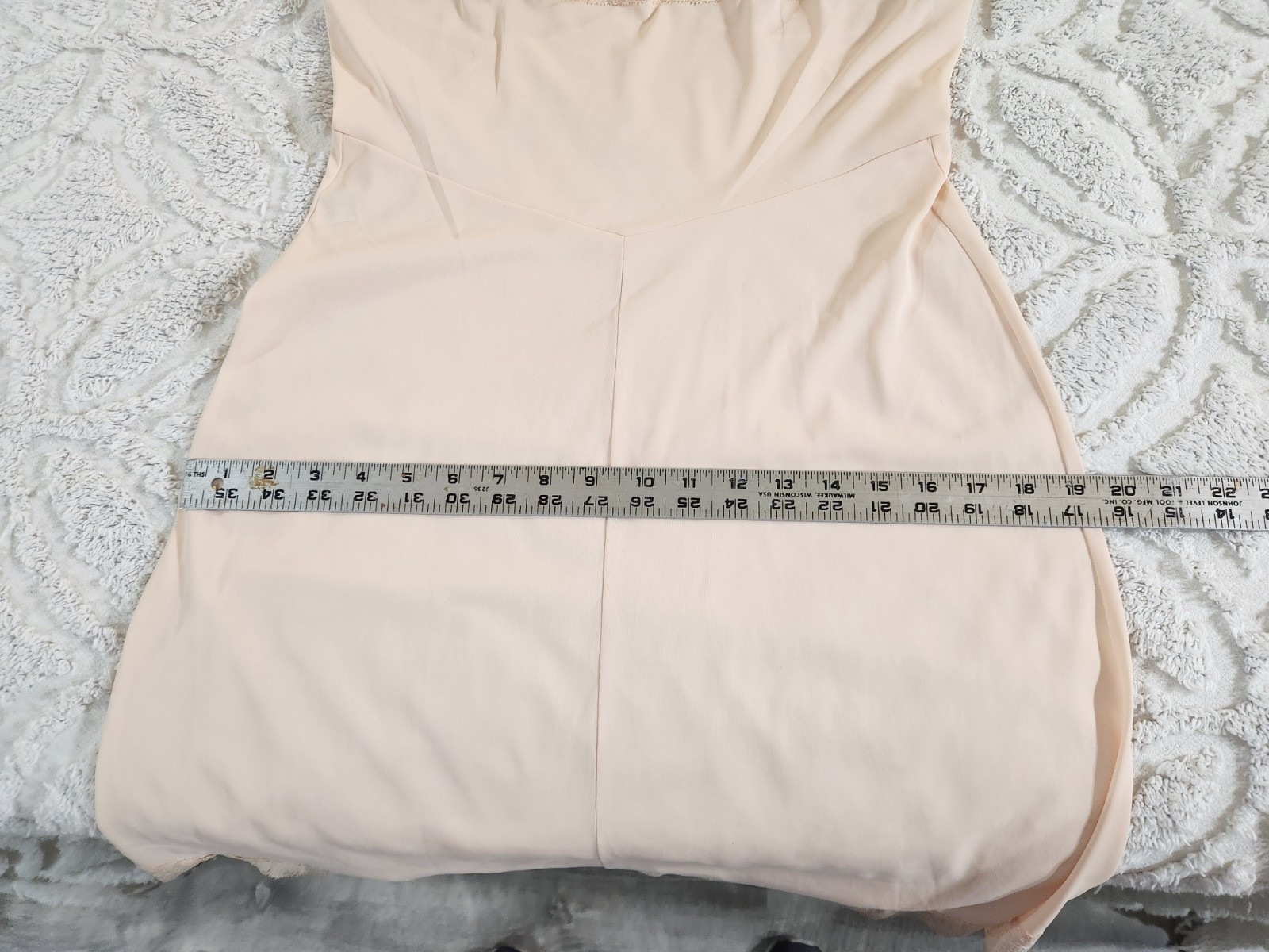 Vintage Gossard Artemis Nylon Full Slip Peach Lace Size 36 Average USA Pin-up