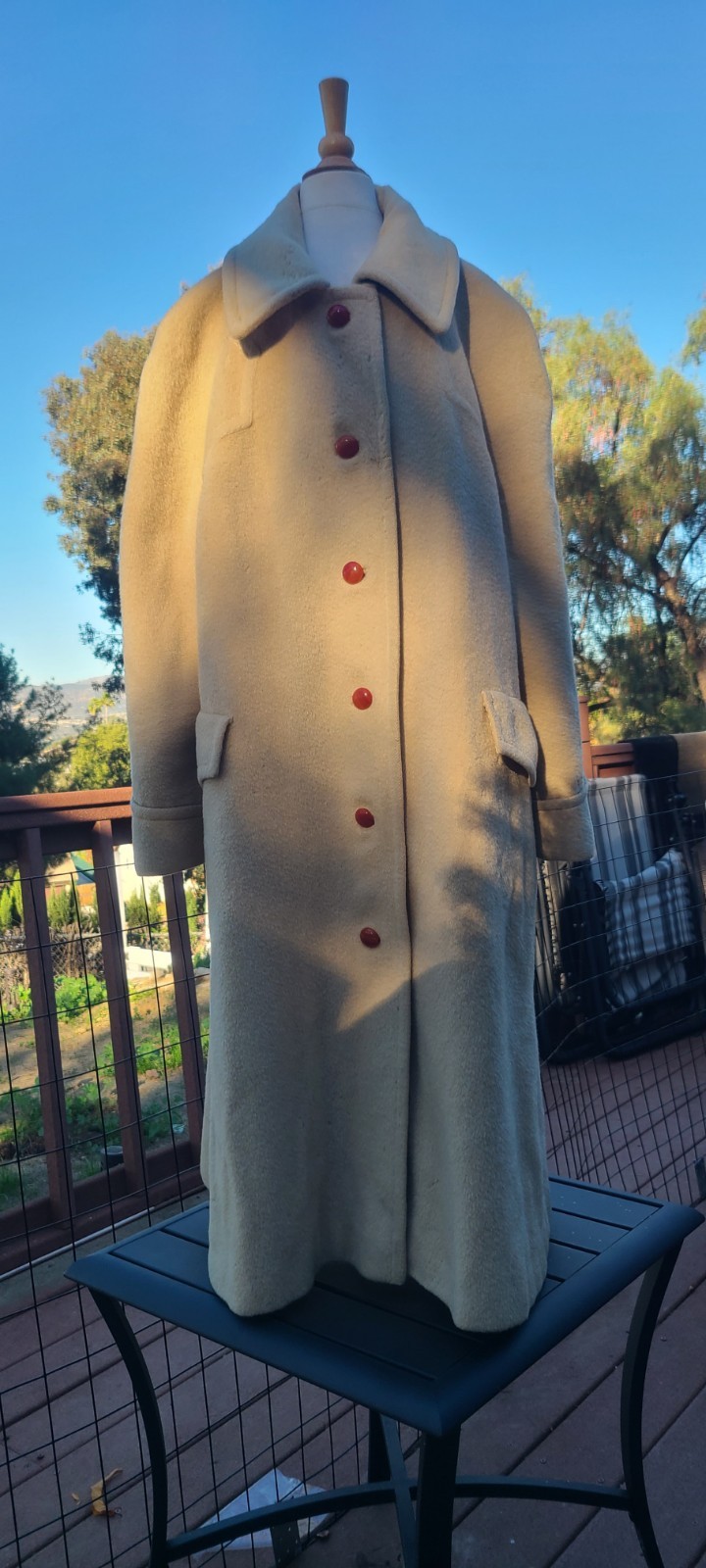 1960s Vintage Stegari Women&rsquo;s Ivory Wool Coat