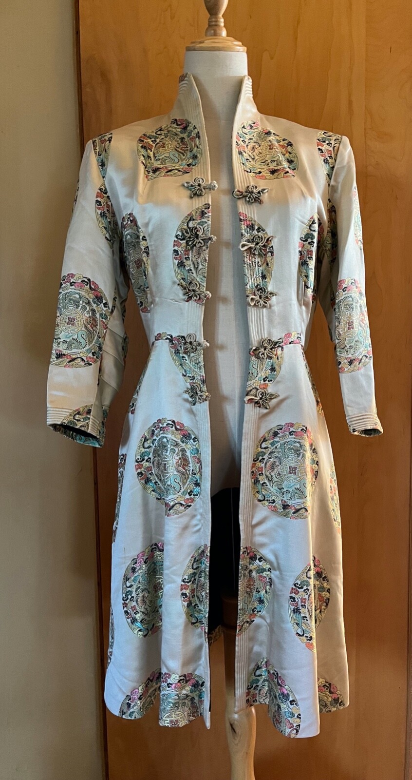 WOMEN&rsquo;S VINTAGE DYNASTY HONG KONG CHINESE SILK BROCADE DRESS COAT JACKET XS / S