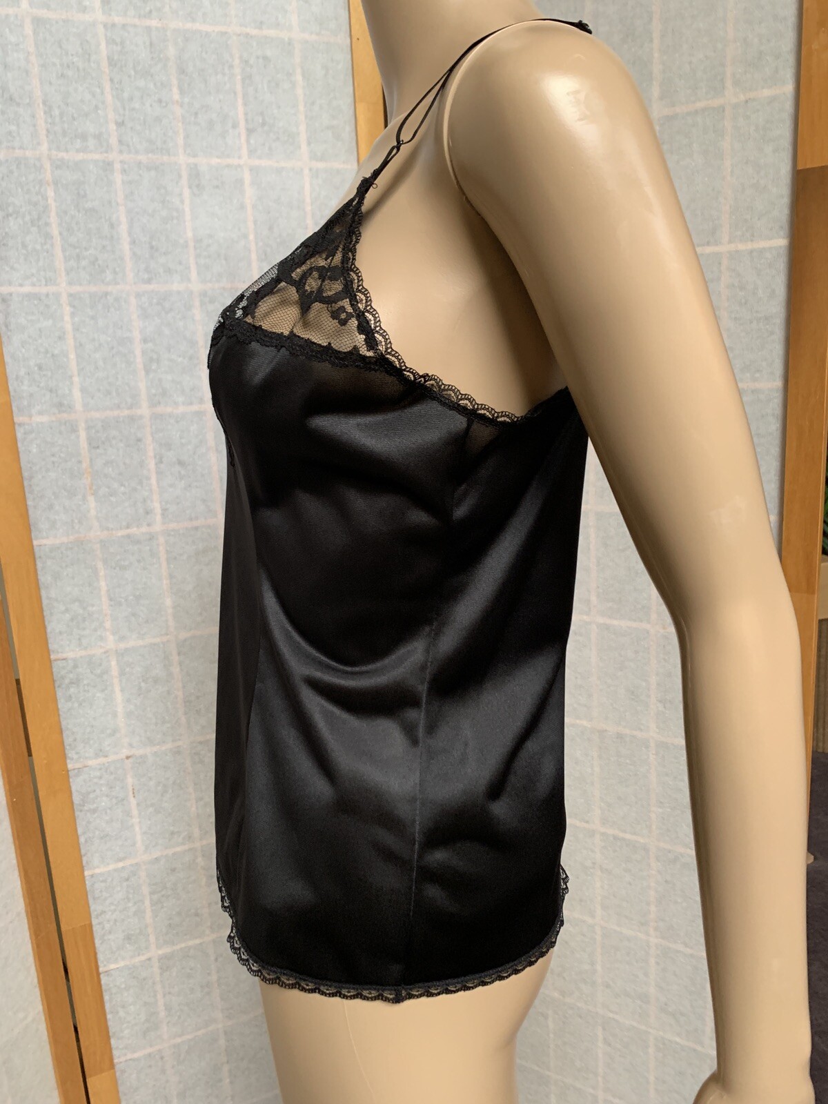 Vintage~Vassarette ~Cami ~Nylon Lace Trim ~Adjustable Straps ~M~ USA