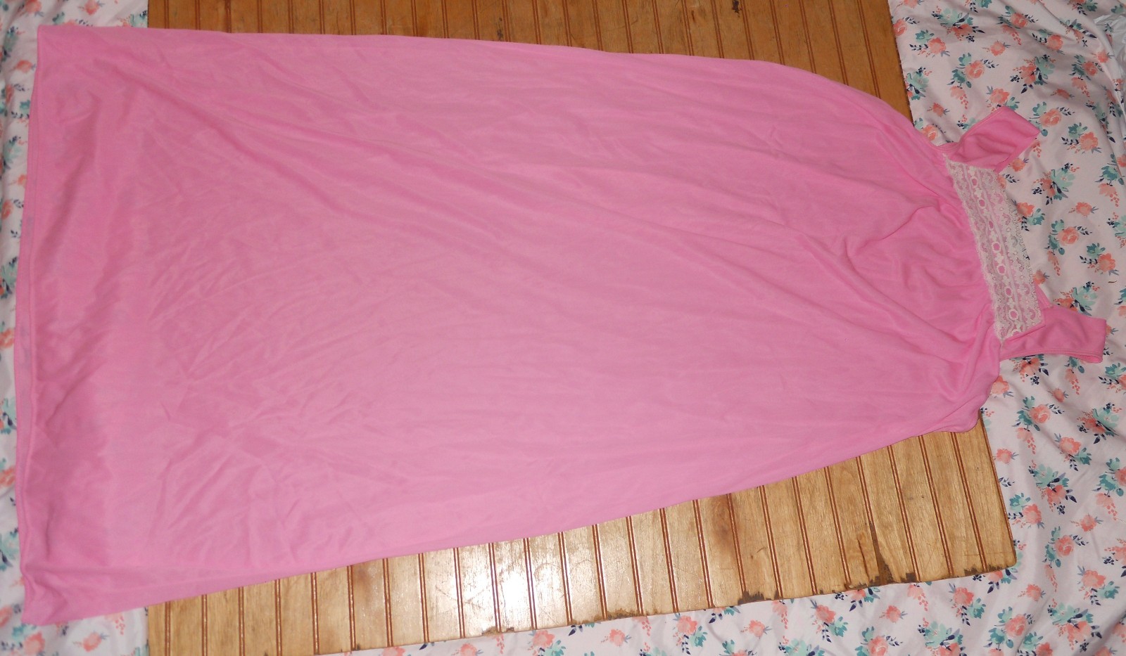 Vintage « Movie Star » Pink Nylon Peignoir Gown 51&Prime; in Length Size Medium 1960&rsquo;s