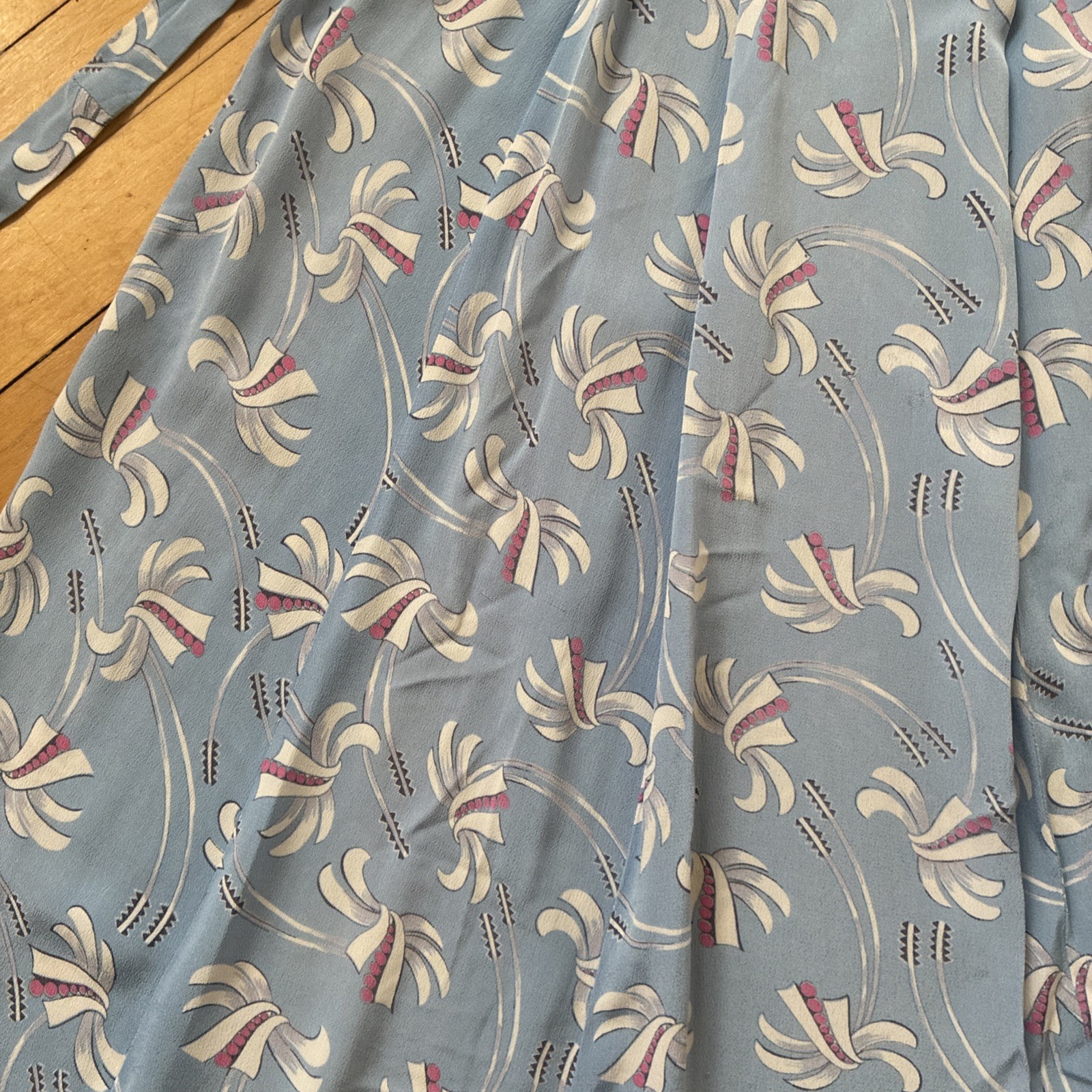 Vintage 1940&rsquo;s Blue Deco Patterned Crepe Dress Gio Model 27&Prime; waist AS IS