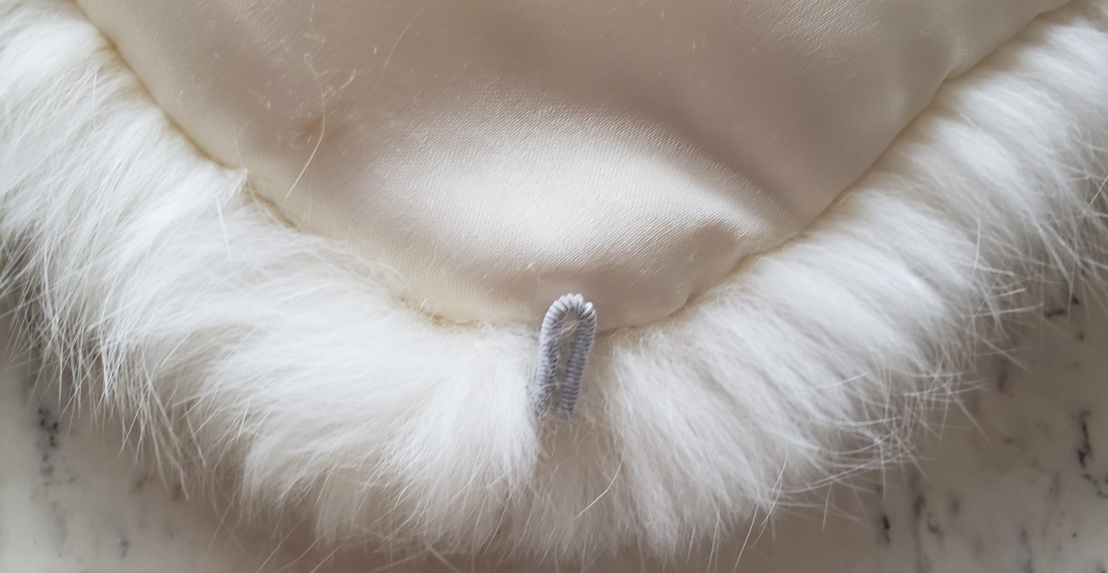 WHITE STOLE &lsquo;Princess&rsquo; Ivory Rabbit Fur Shawl | Old Hollywood Glamour (XS-S)