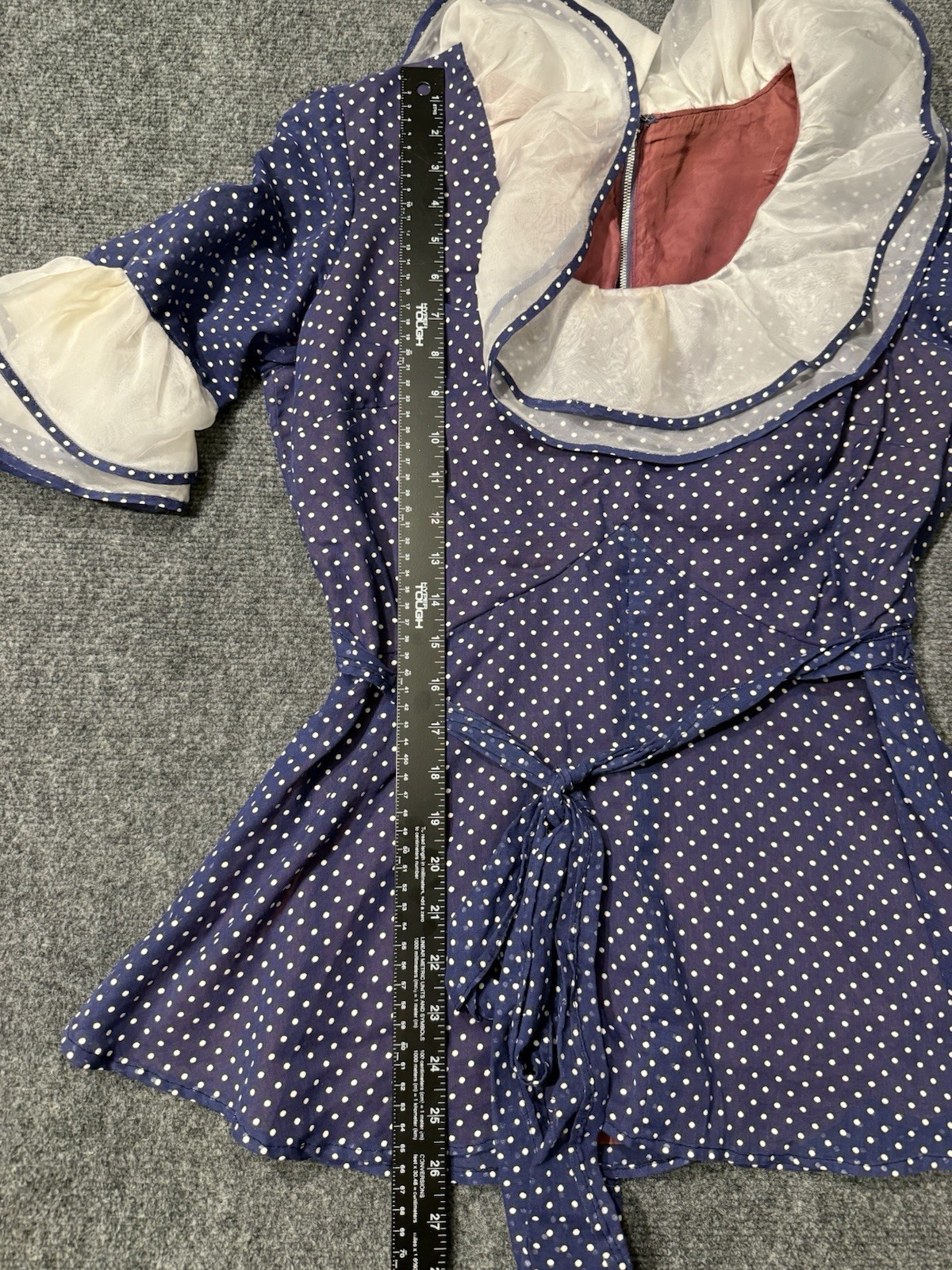 Vintage 60s 70s Polka Dot Blouse Ruffled Sleeves And Collar Ladies Garment