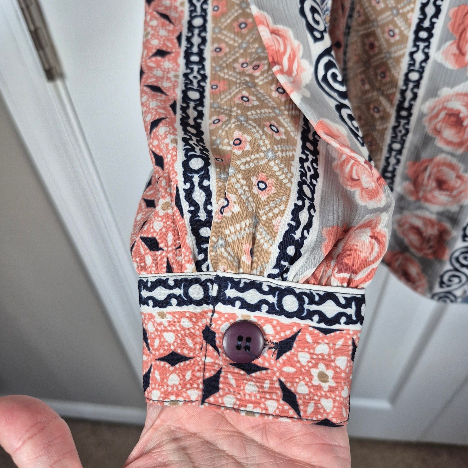 Vintage button down shirt floral pink black Notations womens 8