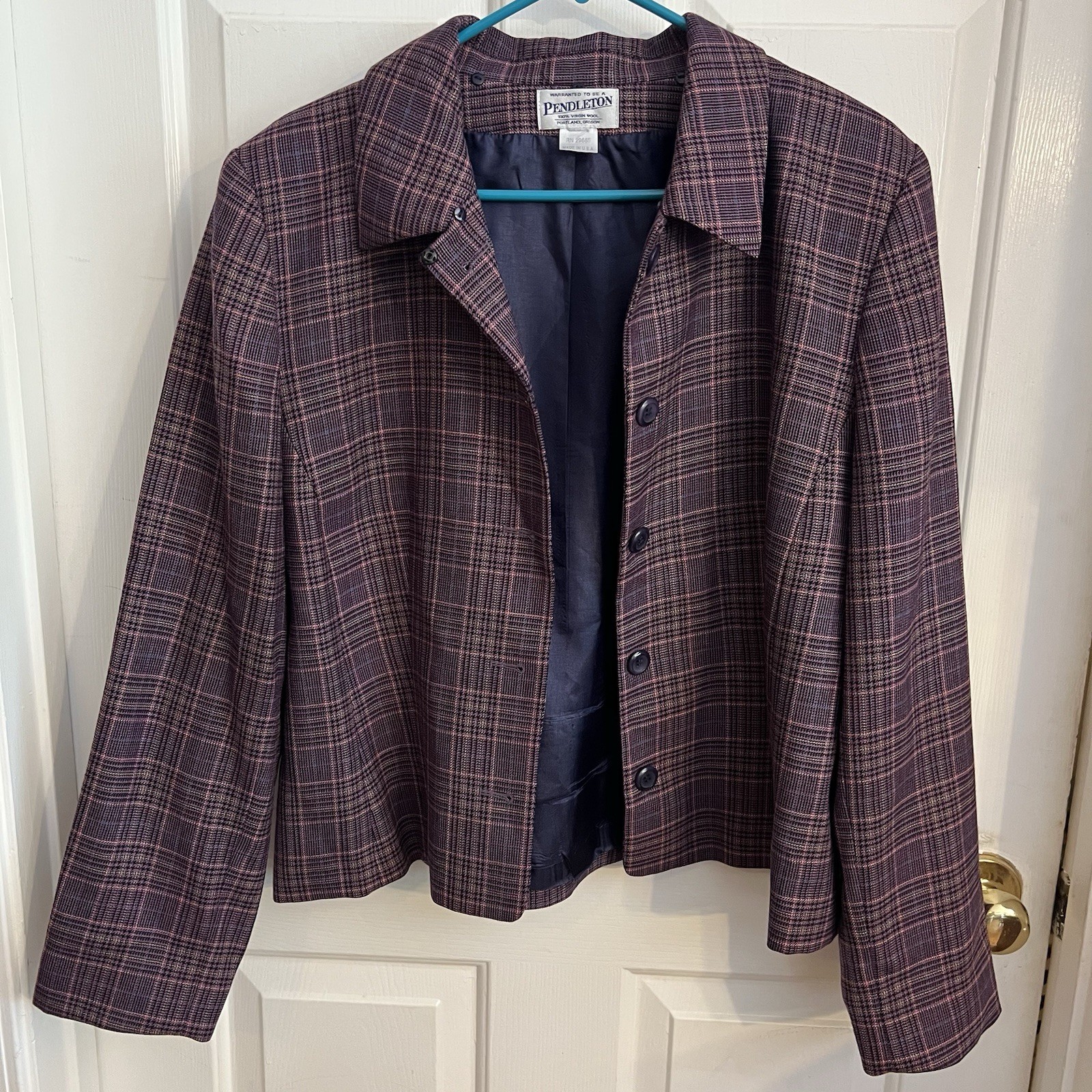 Women’s Vintage Pendleton Blazer plaid purple Sz 12-14 . No fur collar
