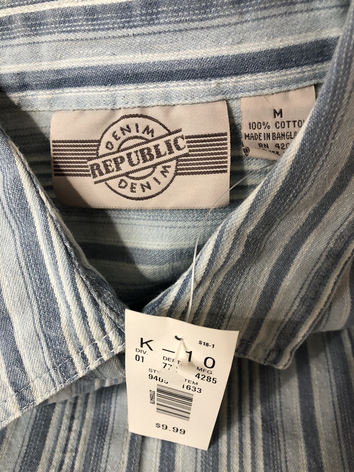 VTG DENIM REPUBLIC M SLEEVELESS BUTTON DOWN BLUE STRIPED SHIRT WOMEN Has Tags