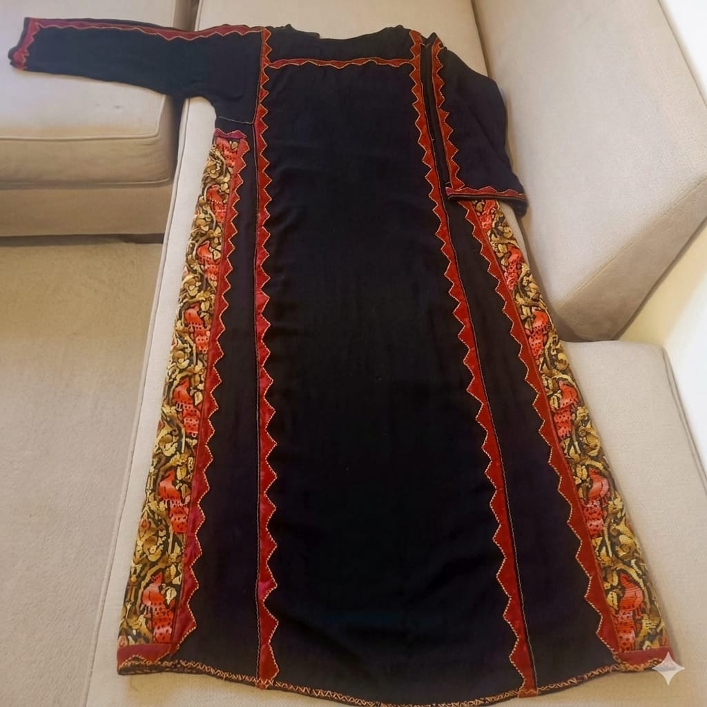 Antique Palestinian Hand Embroidered Folk Ethnic Dress, vintage Tatreez