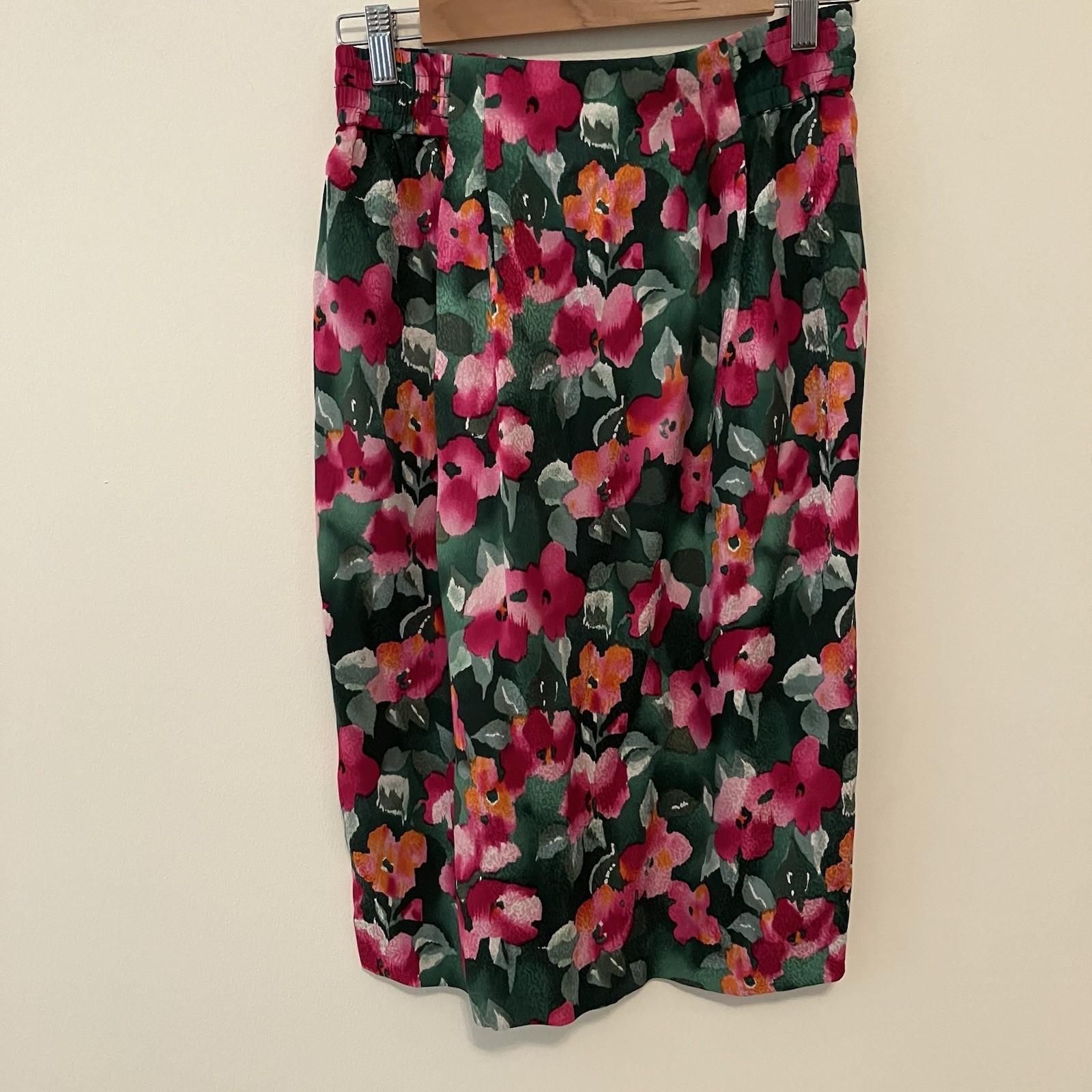 Adrianna Papell Size 12 VTG Two Piece Skirt Top Suit Set 100% Silk Green Floral