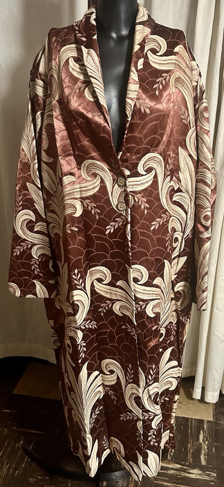 Unisex Brown and Cream Brocade Robe With Pockets And Button Closure Vintage